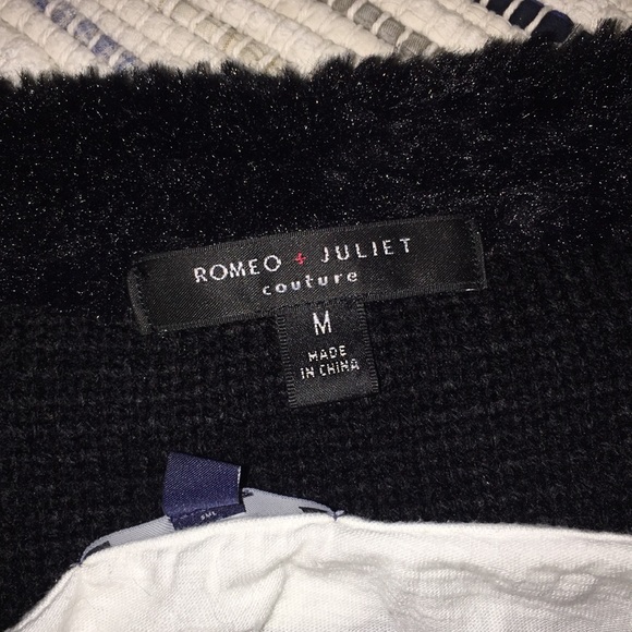 Romeo and Juliet shawl sweater - Picture 4 of 4